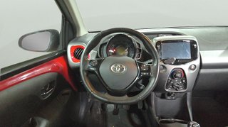 Toyota Aygo 1.0 70 x-play 53 kW (72 CV)