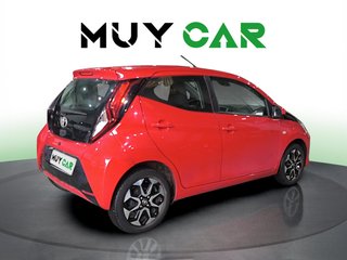 Toyota Aygo 1.0 70 x-play 53 kW (72 CV)