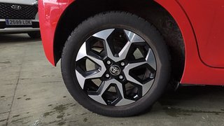 Toyota Aygo 1.0 70 x-play 53 kW (72 CV)