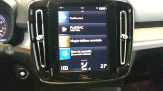 Volvo XC40 T2 Momentum Pro Auto 95 kW (129 CV)
