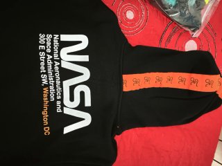 Sudadera NASA Final Club Negra Naranja