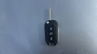 Peugeot 2008 BlueHDi 100 Style 74 kW (100 CV)
