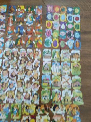 8 laminas de cromos troquelados de personajes