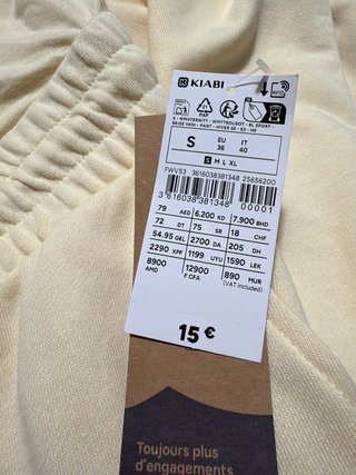 Pantalón embarazada sin usar