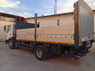 Nissan Atleon 210