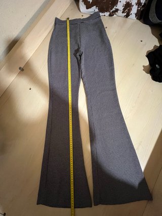 Pantalones flared de cuadros Pull&Bear Talla S
