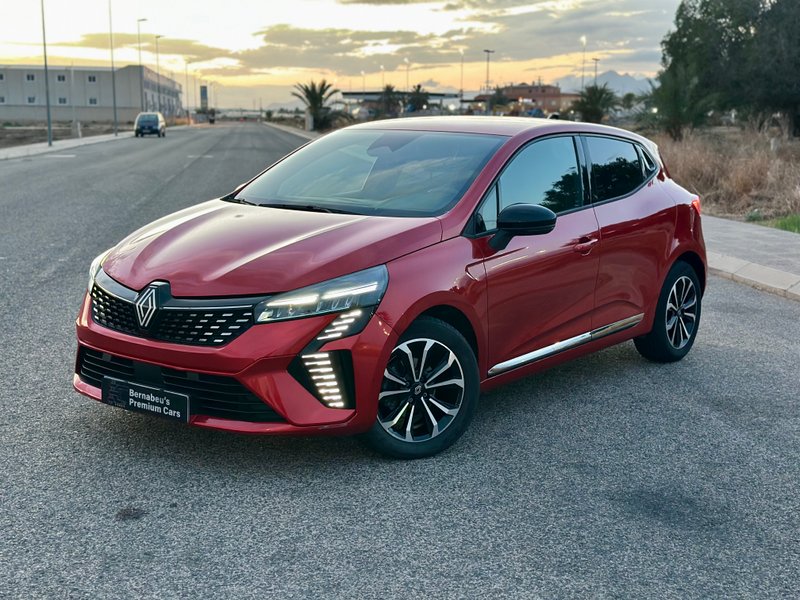 Renault Clio techno TCe 2025