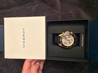 Reloj Viceroy Negro y Dorado