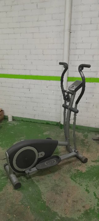 Bicicleta Elíptica Gris Modelo Domyos FC 600