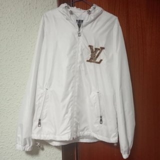 Cortavientos Louis Vuitton Blanco y Dorado