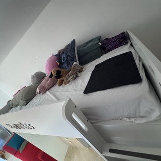 Cama Alta Juvenil con Escritorio y Armario