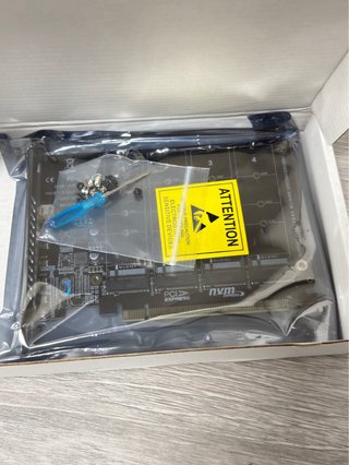 Tarjeta Adaptadora PCIe a 4 Puertos M.2 NVMe