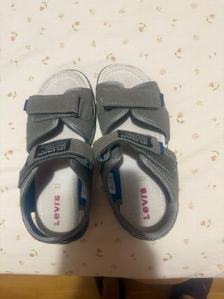 Sandalias Levi's Gris Talla 36