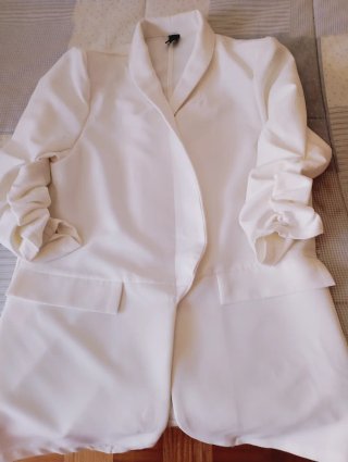 Chaqueta blanca elegante