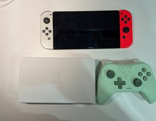 Nintendo Switch OLED + regalos