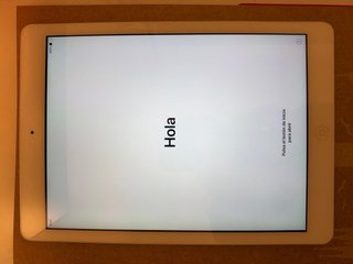 iPad Air Blanco + funda negra