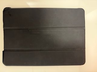 iPad Air Blanco + funda negra