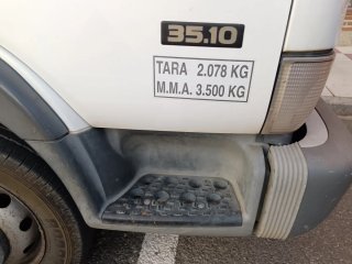 Nissan Cabstar 2006