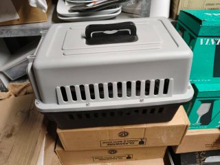 Transportín para mascotas gris y negro