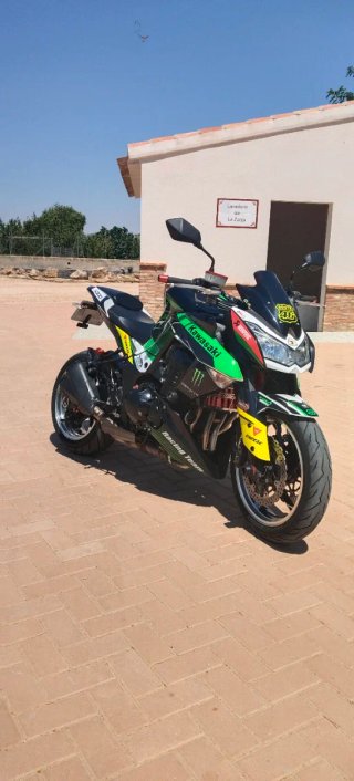Kawasaki Z1000