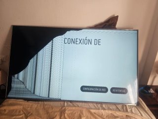 Smart TV LG Grande con Pantalla Rota
