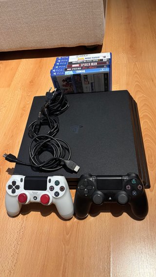 PS4 Pro 1TB con 2 Mandos y 6 Juegos