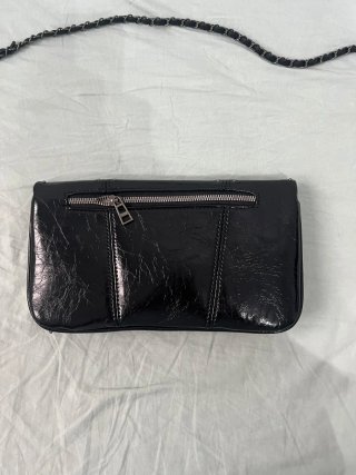 Bolso Negro Charol Cadena