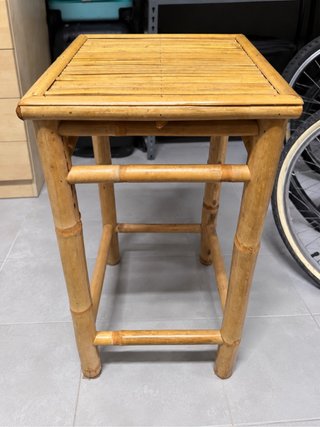 Taburete de bambú