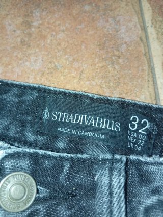 Tejanos Stradivarius Negros Talla XXS de campana