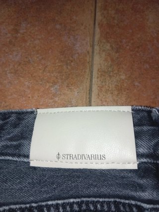 Tejanos Stradivarius Negros Talla XXS de campana