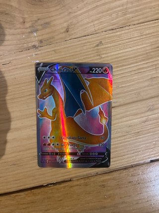 Carta Pokémon Charizard V