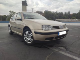 Volkswagen Golf  2001
