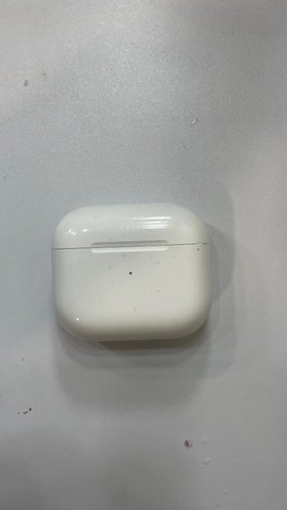 Apple AirPods 3 con caja