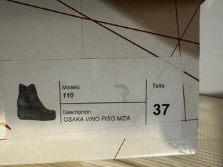 Botines Clayan Modelo 110 Color Vino Talla 37
