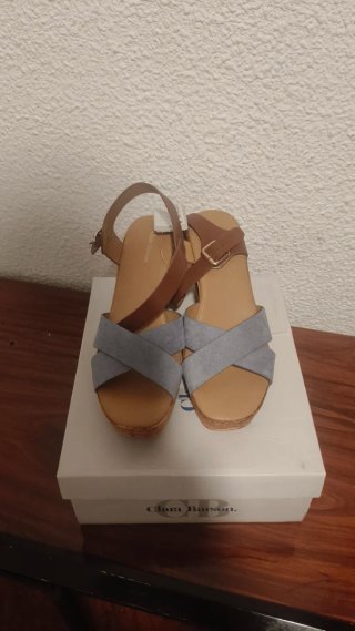 Sandalias Clara Barson Azul y Marrón