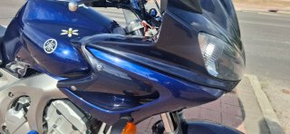 Yamaha Fazer 600 FZ6 Azul y Plata