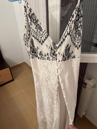 Vestido largo encaje blanco y negro