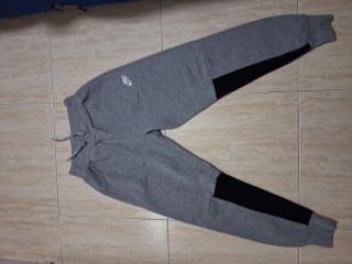 Pantalón Chándal Nike Gris y Negro - Ajustable
