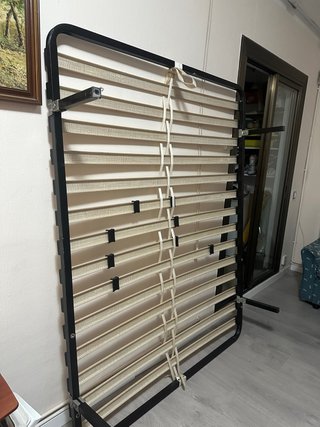 Somier de láminas con estructura metálica