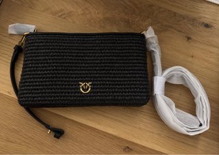 Borsa Pinko in rafia nera
