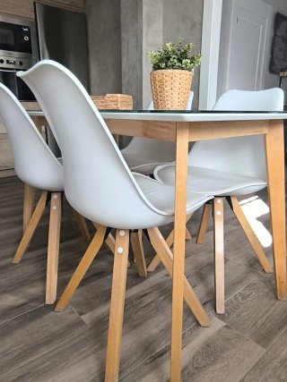 Set de 4 Sillas Nórdicas Blancas