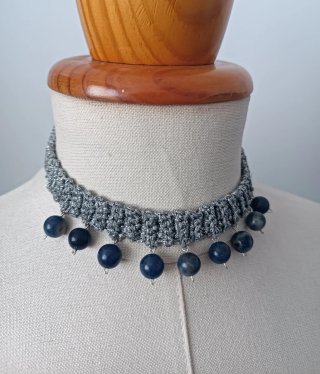 Collar Gargantilla Plateado con Cuentas Azules