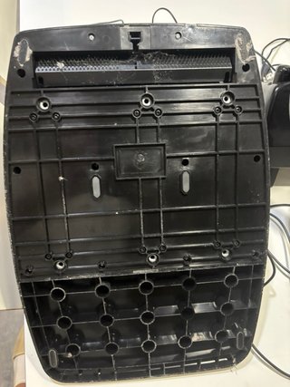 Volante Logitech G27 con pedales y palanca