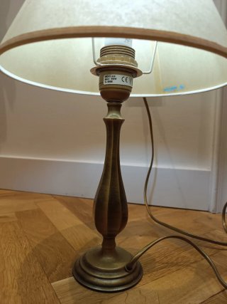 2xLámpara de mesa beige y dorada