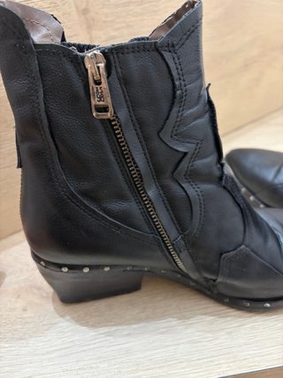 Botines AS98 Piel Negros Tachuelas