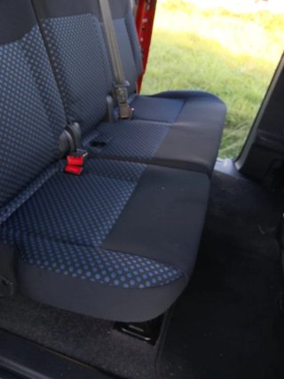 SÉ VENDÉ NISSAN NV200 EVALIA 110CV 6 VELOCIDADES