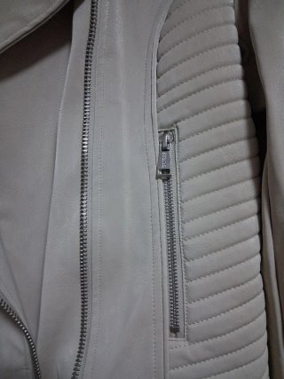 Chaqueta GUESS Beige con Cuello de Pelo