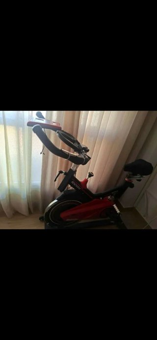 Bicicleta de Spinning Roja