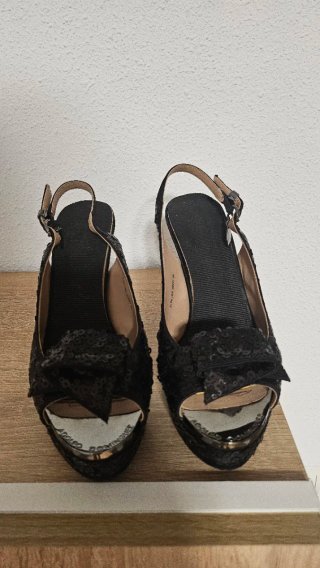 Sandalias fiesta Adolfo Dominguez negras lentejuel