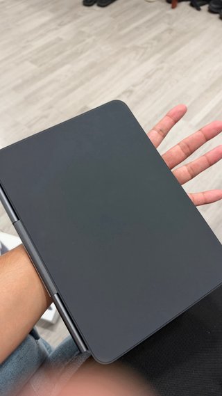 iPad Pro (M5) Space Gray + Magic keyboard